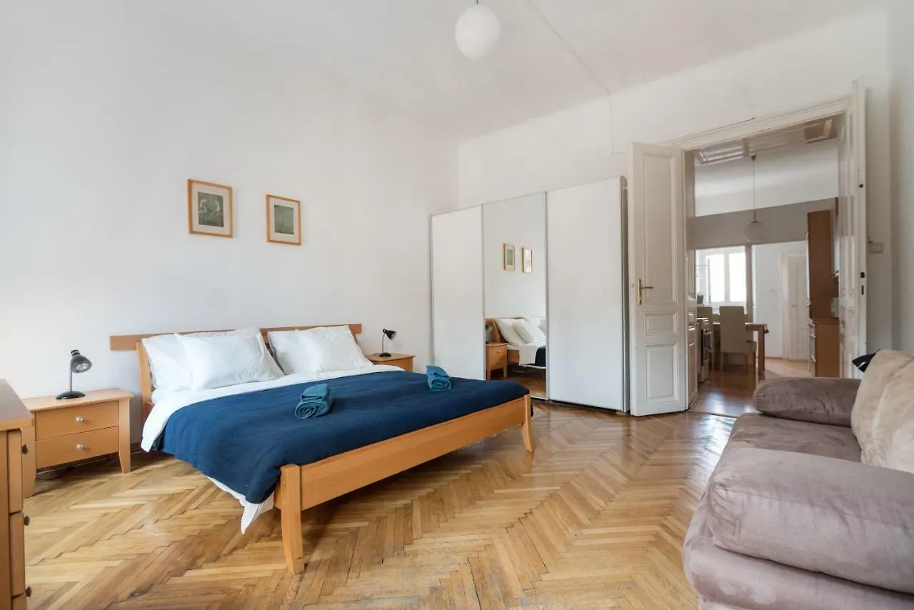 Charming City Apartment Viena Austria